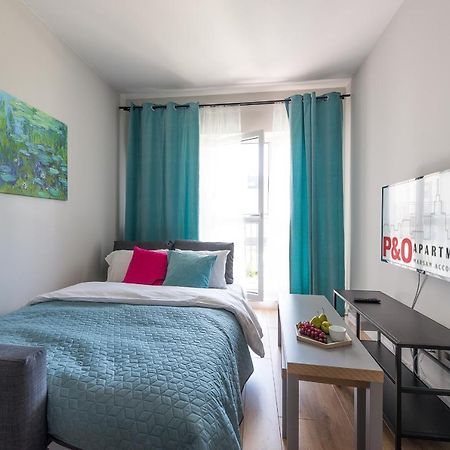 Okecie Airport Studio Bakalarska 2 P&O Serviced Apartments ワルシャワ エクステリア 写真