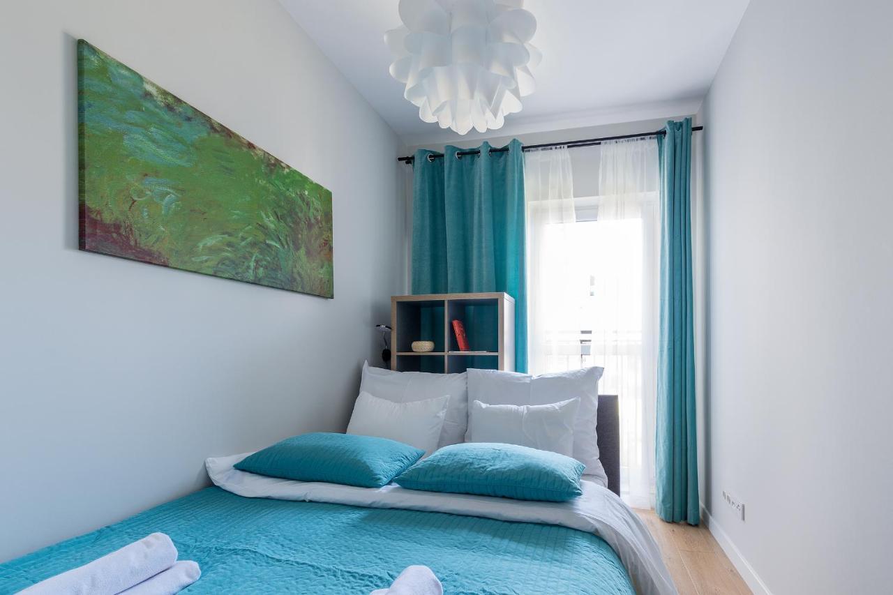 Okecie Airport Studio Bakalarska 2 P&O Serviced Apartments ワルシャワ エクステリア 写真