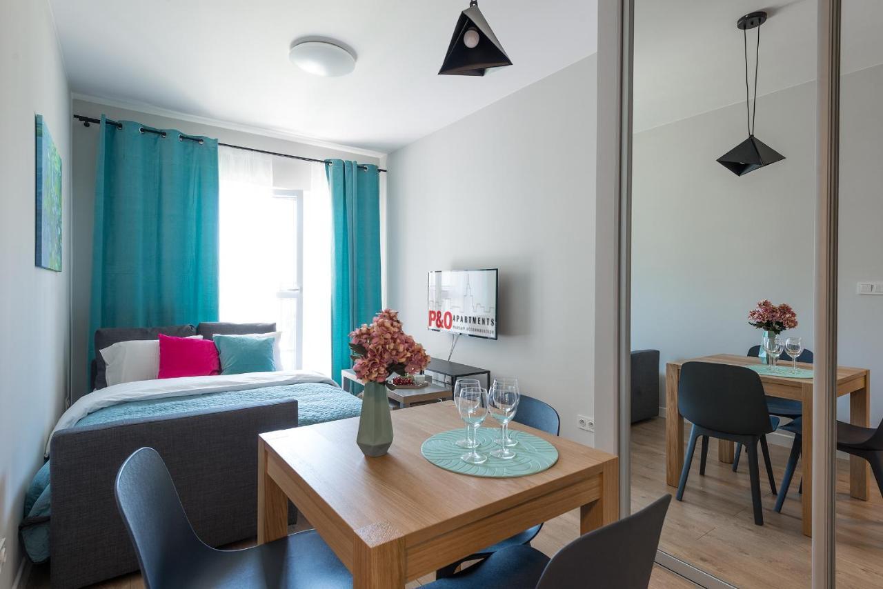 Okecie Airport Studio Bakalarska 2 P&O Serviced Apartments ワルシャワ エクステリア 写真