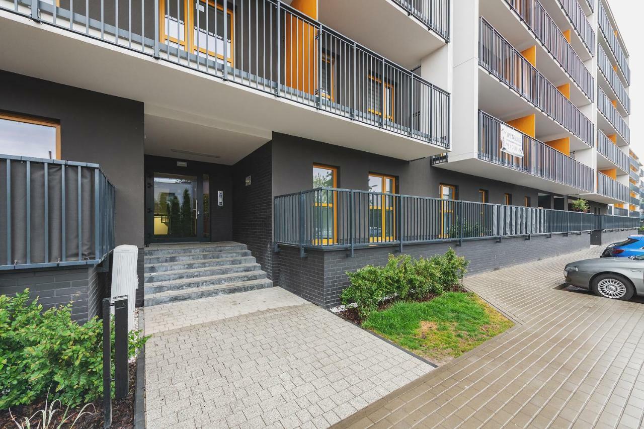 Okecie Airport Studio Bakalarska 2 P&O Serviced Apartments ワルシャワ エクステリア 写真